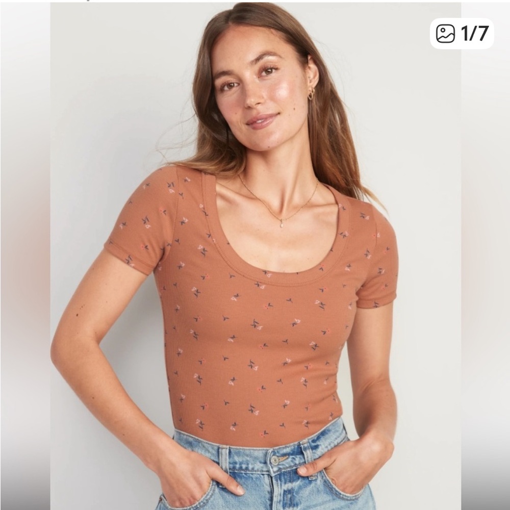 Old Navy Ribbed Rib Knit Fitted Orange Tan Floral Tee Long Length